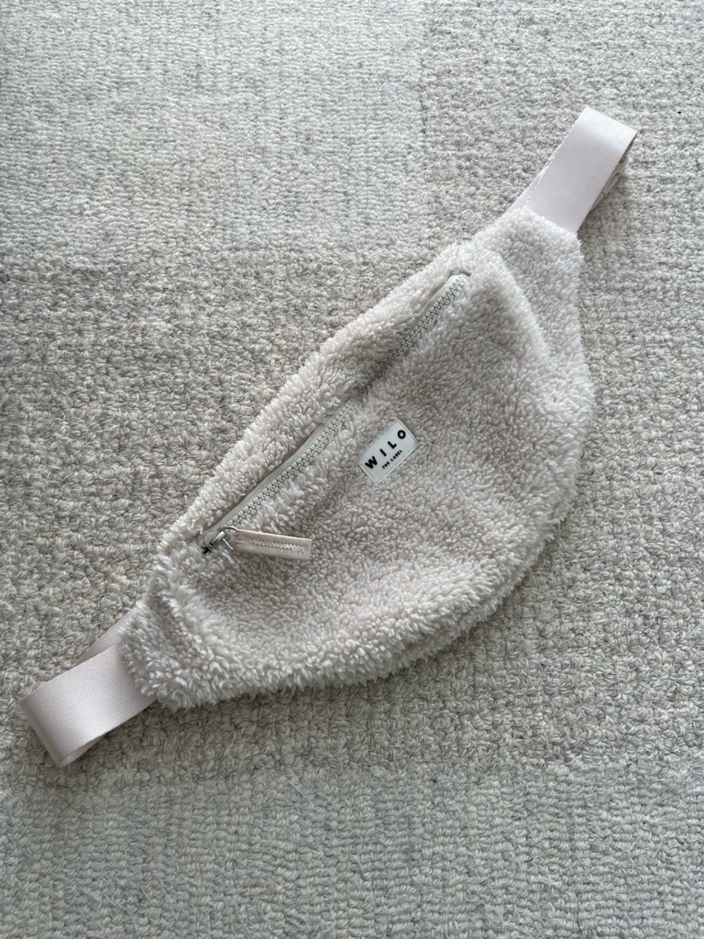WILO The Label Sherpa Crossbody Belt Bag Fanny Pack Cream Athleisure Casual